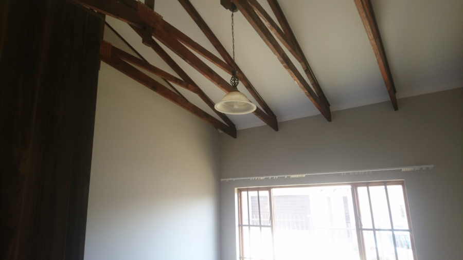 To Let 3 Bedroom Property for Rent in Hillside Free State